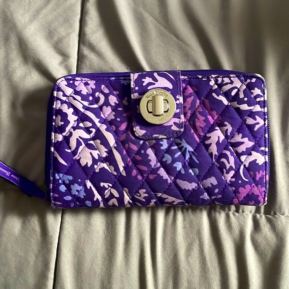 Vera Bradley wallet - Picture 1 of 4